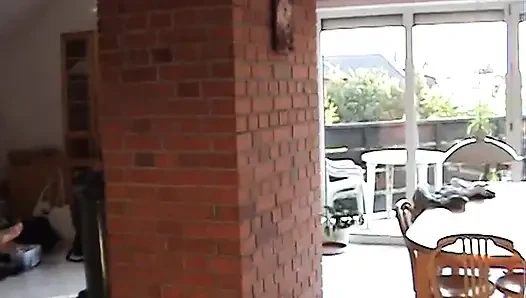 Sıska sarışın kız evde sikişiyor