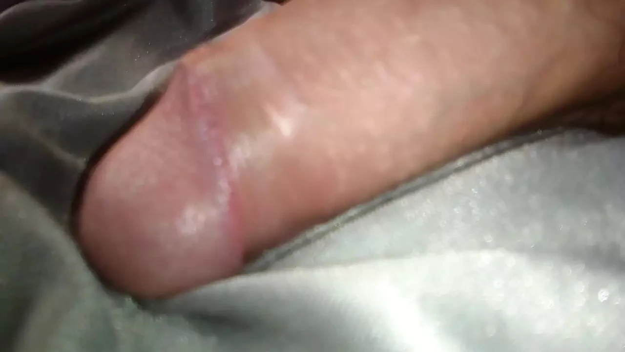 年轻的哥伦比亚色情与充满牛奶的大鸡巴