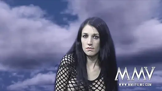 Meli'nin yaramaz hemşire üçlü seks fantezisi