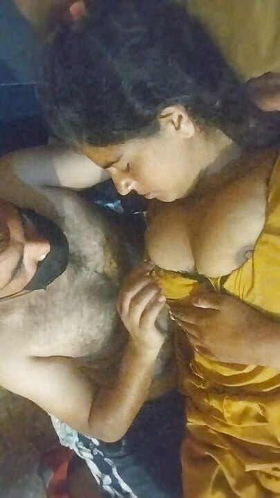 She goes live and she ask me fuck me live I fuck live chubby bhabhi