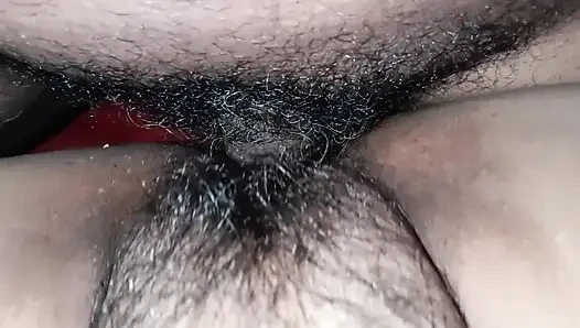 Hintli kız azdırıyor ve sikiliyor