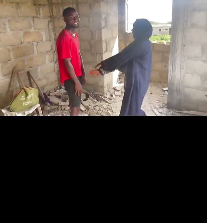 Alahaji Fuvked Her Engineer in an Uncompleted Building