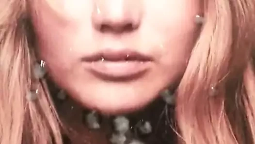Jennifer Lawrence'ın anısına