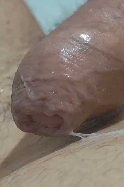 Jovem Pauzudo No Espelho Tem Orgasmo Triplo.