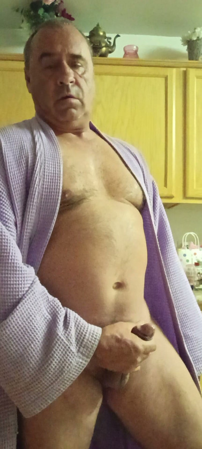 Little stroking in the kitchen