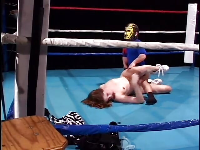 Midget wrestler gets fucked and rode by the brunette babe