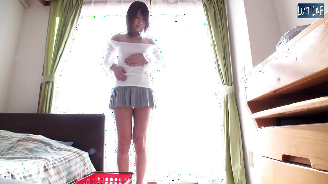 Trash Run Temptation. a Playful Wife Sneaks a Risky Moment - Part1
