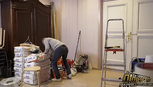 Victoria Benz elleriyle iyi bir adamı seviyor