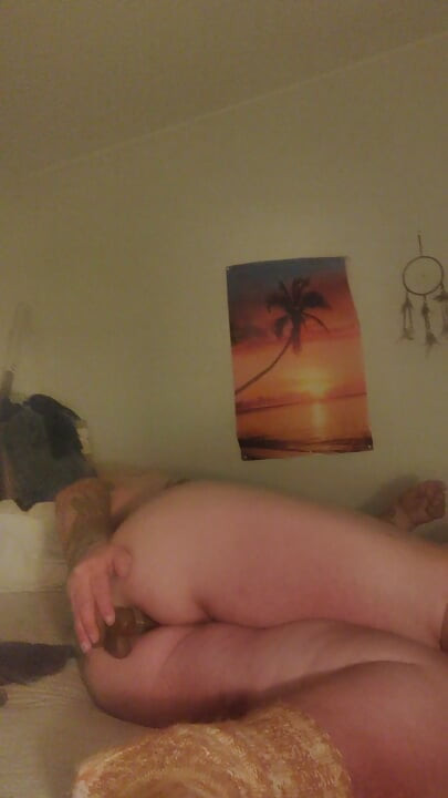 GANGSTAZZ SHOWING HOW  I'M USING A 8 INC BBC DILDO ROGHT