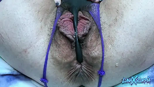 Ekor beisar manta ray bergetar menggetarkan pantatku untuk muncrat banyak banget, lalu dildo 14 inci ngentot aku sampai orgasme eksplosif lainnya