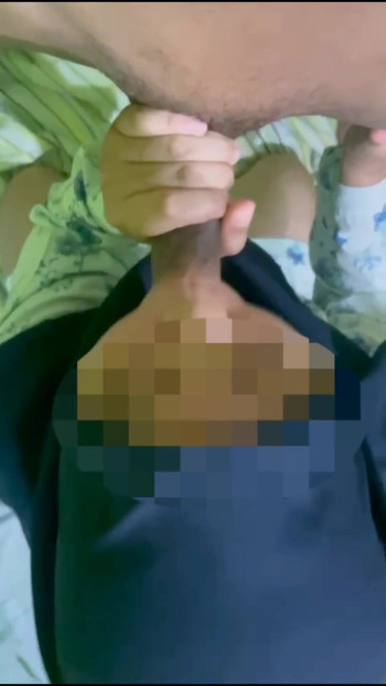 Awek Melayu Membeli-belah Untuk Air Dengan Teman Lelaki | Klip 1