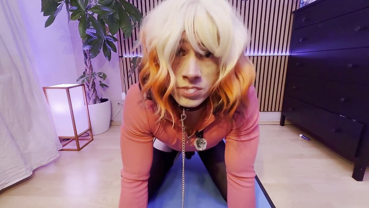 Sissy Elvi Lynx Takes Turns Fucking Her Asshole and Her Throat with a Dildo