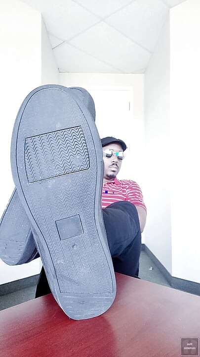 Male soles in the office (6) (2026)