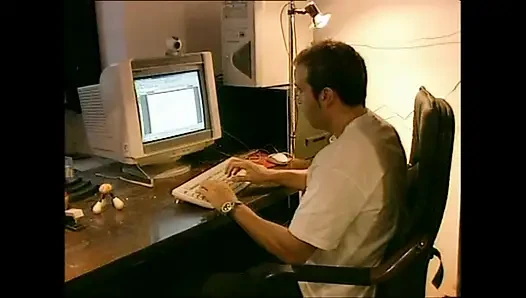 Wunderbare vollbusige ehefrau mit behaarter muschi, arsch von großem schwanz gefickt und in den mund gespritzt