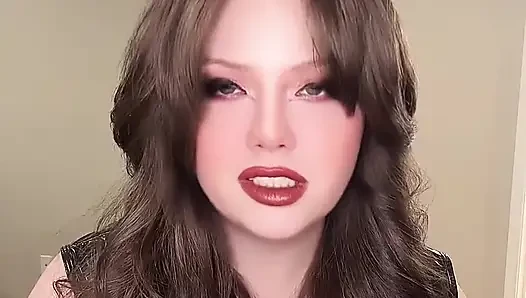Dommy üvey anne itaatkarını aşağılıyor