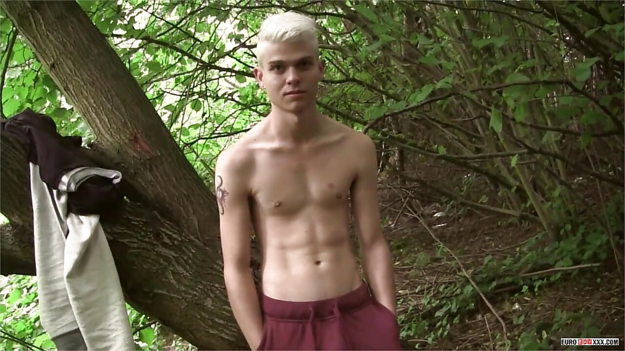 Teen Needs to Cum so Bad