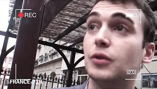 Heiße brünette macht sex-tape mit geilem jungem schwanz