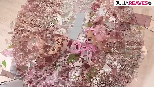 Cewek rambut pirang lagi asik nyepong kontol sebelum dientot habis-habisan