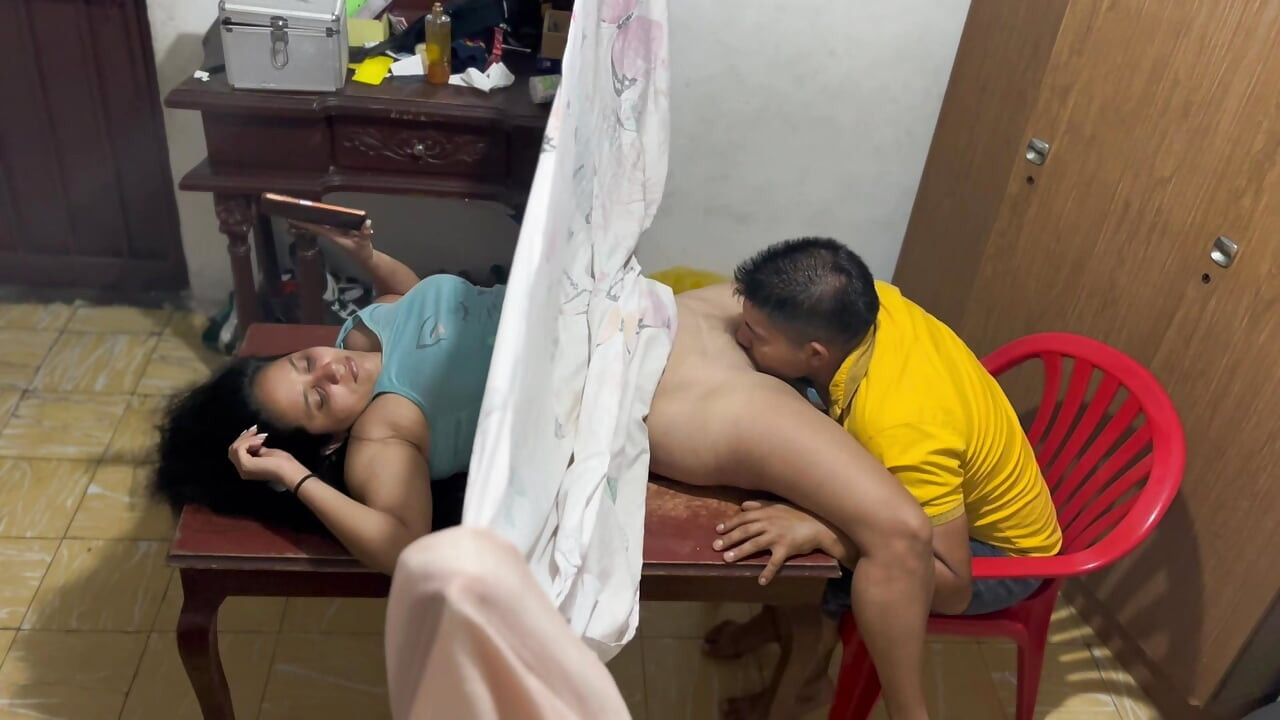 Stepdaughter gets her vagina checked when she's alone