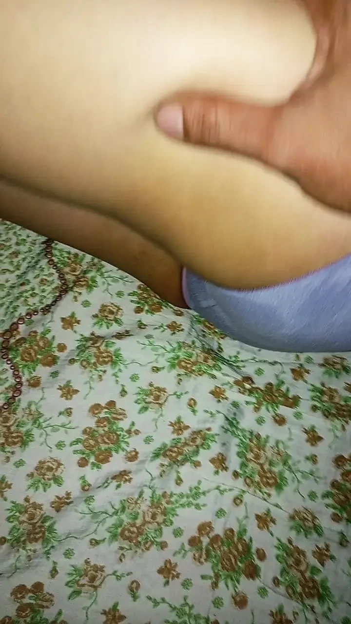 My juicy Filipina wife is always horny