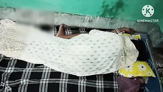 Ayesha Bhabhis Schwager ging nachts nach hause und machte spaß am Spaß.