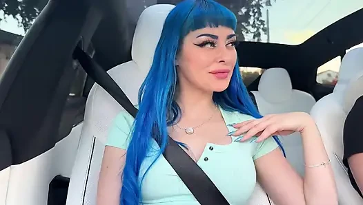 Tesla'da Jewelz Blue'ya sikiş!