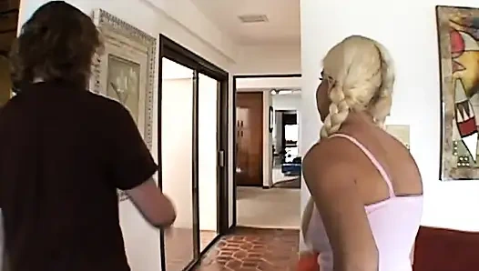 Kinzy jo ngentot kontol besar kayak pelacur jalang!