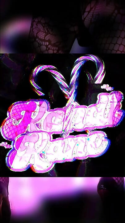 Sissyslut Kandi zostaje zaorany przez jej gruby fioletowy dildo