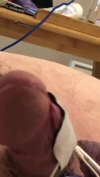 Ključni trenutak iz "It Hurts So Good - Cum Compilation 2"