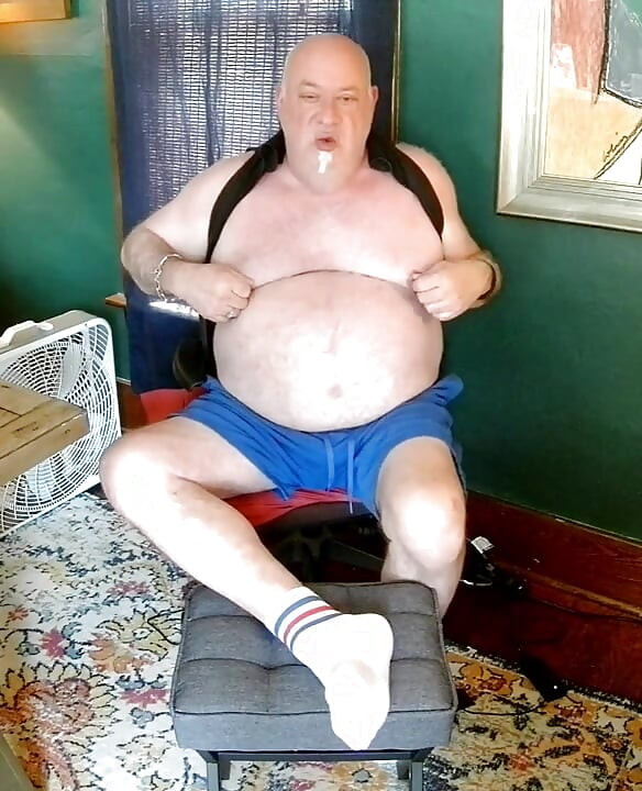 Beardaddychub kamerada güreş sporcusunda mastürbasyon yapıyor!
