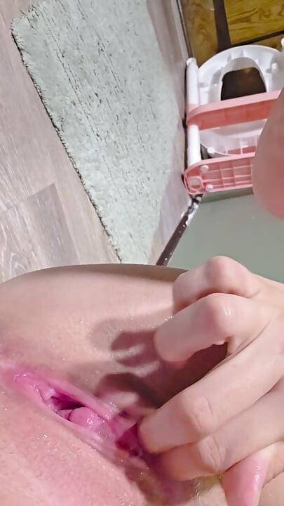 Horny milf solo masturbation