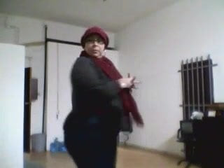 Žena sa velikim sisama