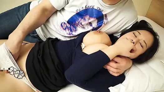 A116B11 [Ah~ This feels so good, titfucking god-level] A genuine J-cup married woman with no special processing. Touching the ultra-sensitive nipples hidden deep in her cleavage, this honest wife trembles all over with pleasure that is no-good, but not un