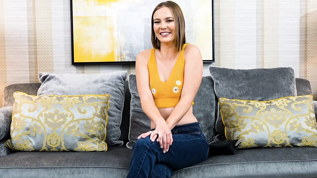 She’s New – Lusty Stud Made His Girlfriend Swallow His Cum While He Records Everything On Camera