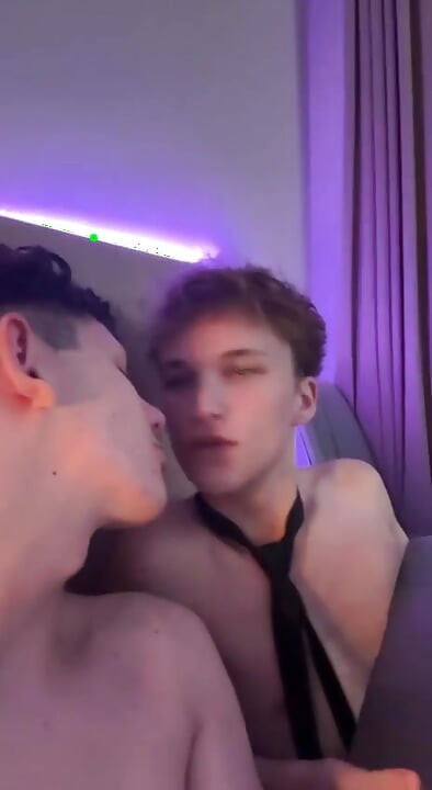 Video TwinksNextDoor