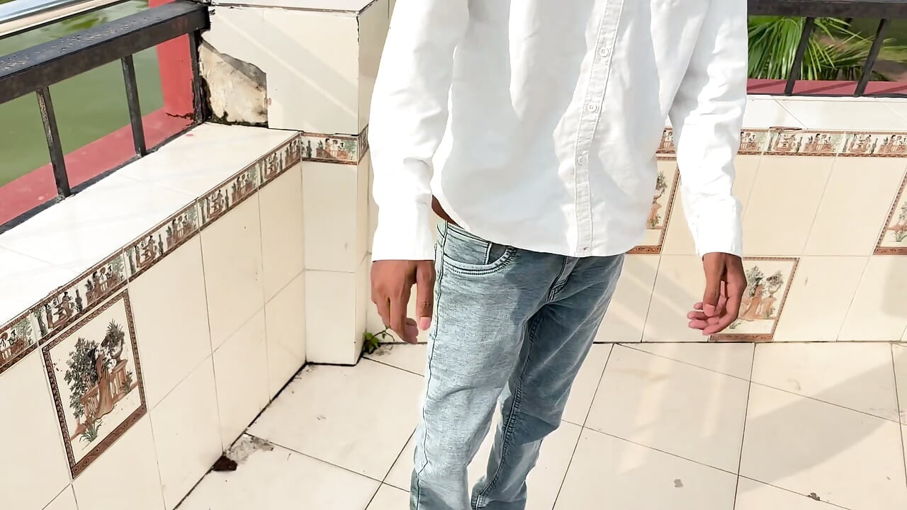 Desi shemale cumshot