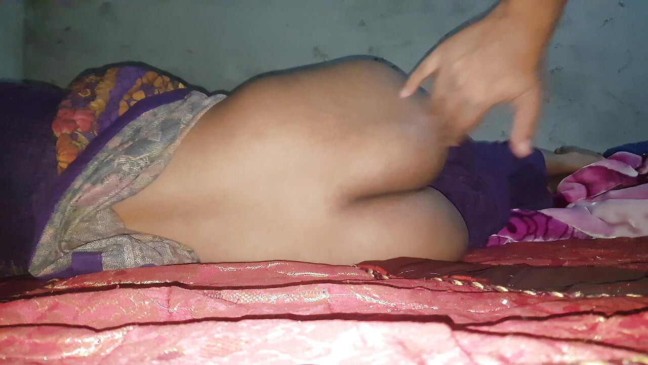 Aneeza Ki Dost Fiza K Mammo Ko Chakk Mara Or Choda