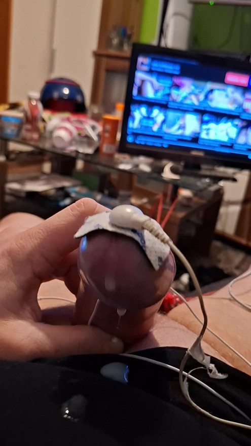 Estim electro cumshot orgasm