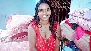 Η δασκάλα με τα μεγάλα βυζιά δίδαξε στον μαθητή της «Πώς να κάνει σεξ» στο ιδιωτικό δωμάτιο