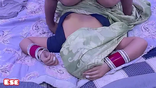 Chachi Ka Kaamsen Badan Dekh Kar Unko Piche Se Pakad Ke Chod Diya