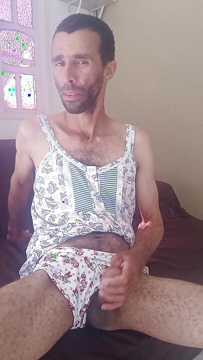 Jerking off in the Living Room Until I Cum