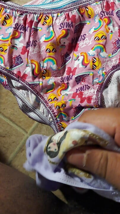 Chiloți Bratz care ejaculează pe chiloții JoJo Siwa