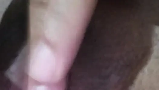 Esmer kadın evde mastürbasyon yapıyor