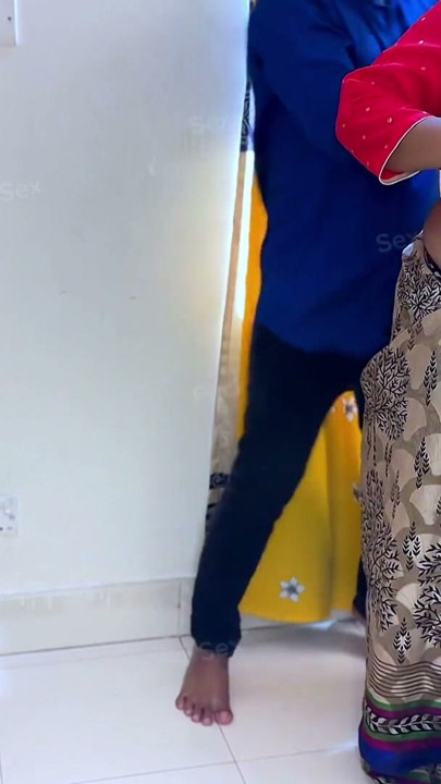 Darji meri step-maa ko chod dala naap leta leta (thợ may đụ mẹ kế của tôi trong cửa hàng) | Đoạn video ngắn 2