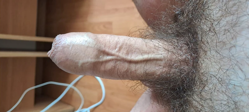 bearded daddy pulls his big hairy cock no cum