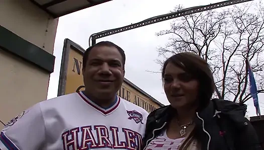 Сексуальная немецкая крошка скачет на хуе в ее спальне