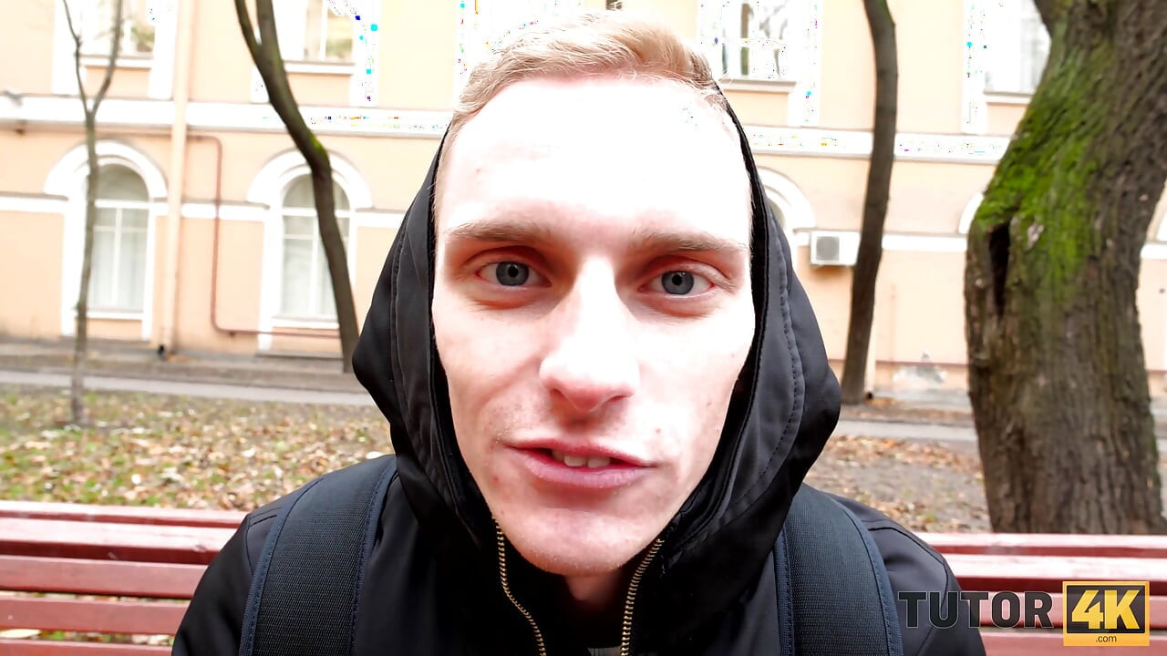 Eu conversei com meu professor para fazer sexo bem no apartamento dela!