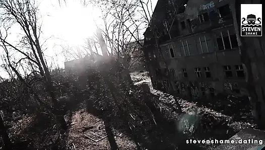 Tatlı megan venturi sikiliyor ve üzerine boşalıyor!