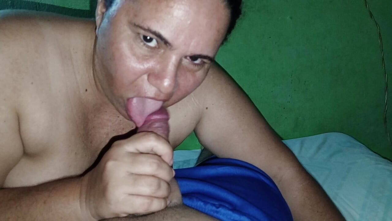 Chupando o pau do meu vizinho