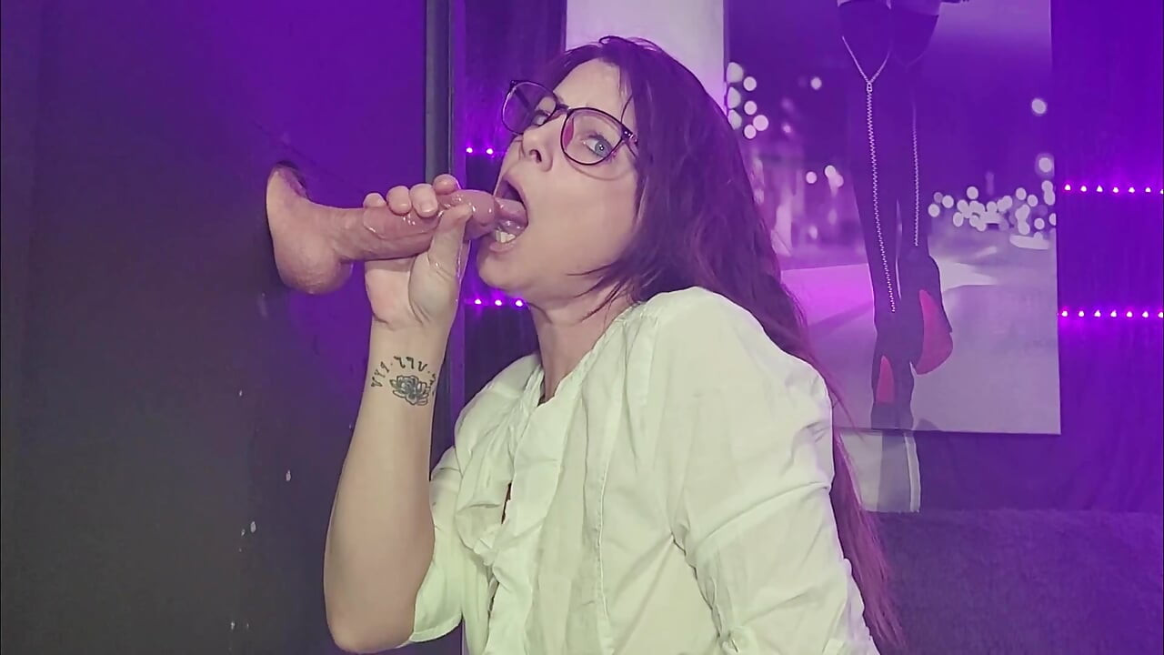 Gloryhole Jade szopja Damont